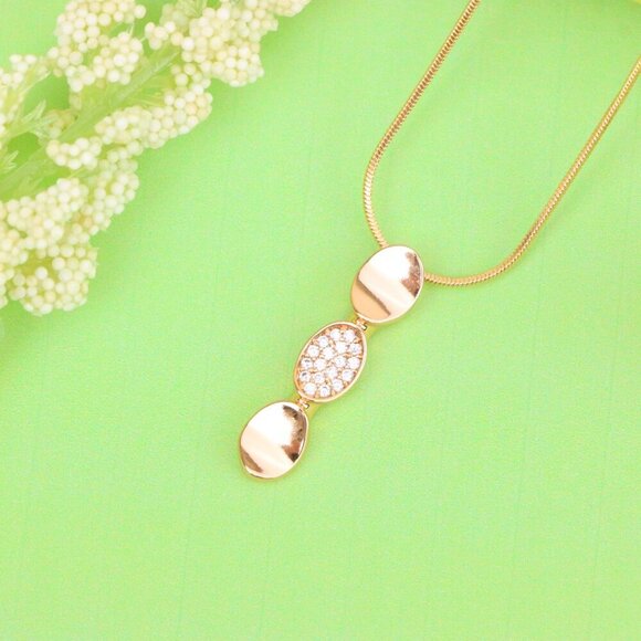 "Rose Gold Pendant with Sparkling Center, Elegant Gold-Plated Design, XPPT1602 - Picture 13 of 13